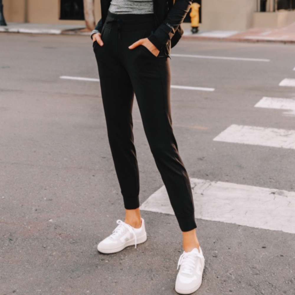 Lululemon dark green ready to rulu crop jogger pants - Picture 3 of 8